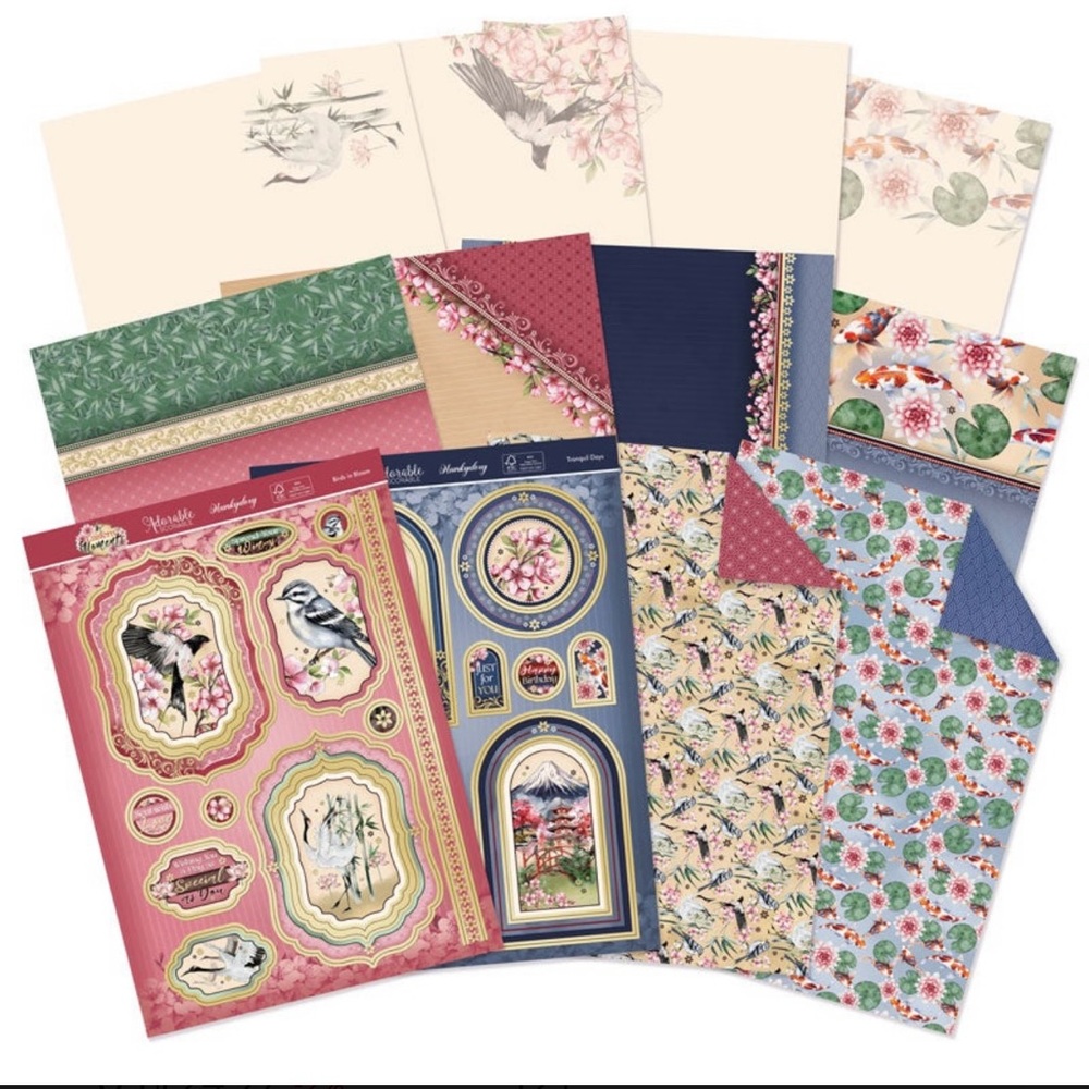 Papercraft Essentials cardmaking kit Magazine - Picture 7 of 8